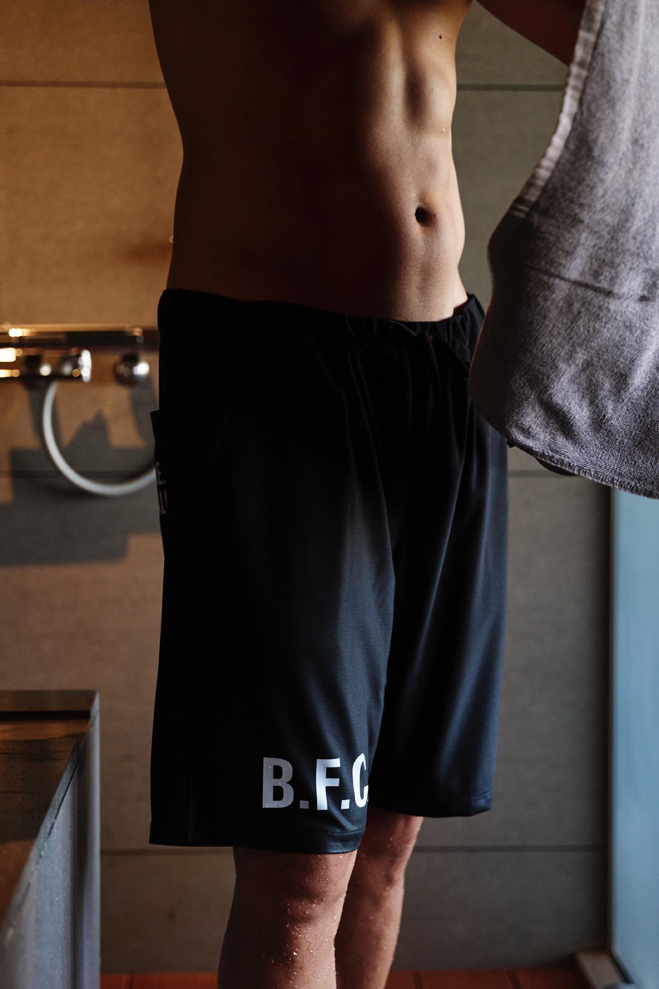 B.F.C. ダブルロゴ シグネチャーショーツ