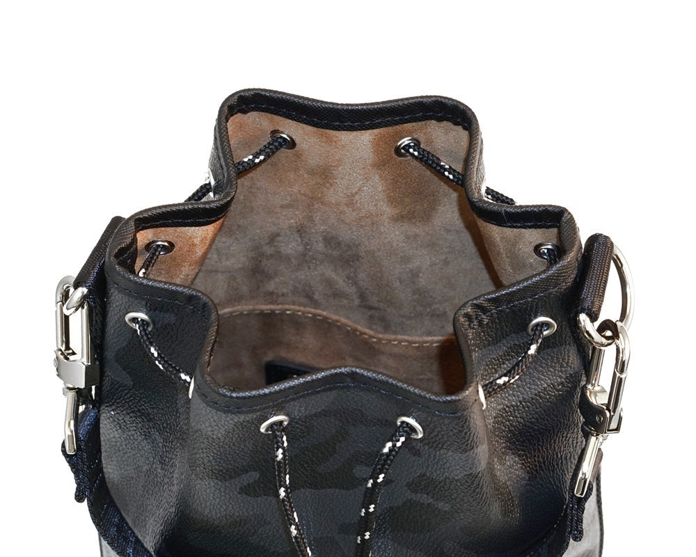 B.F.C. × Gentil Bandit 2WAY巾着バッグ コラボモデル(BLACK CAMO)
